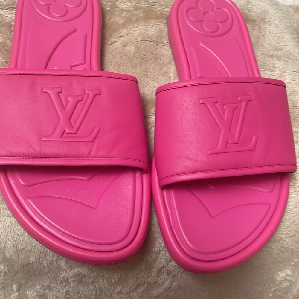 Louis Vuitton Slides/Sandals - Picture 5 of 16